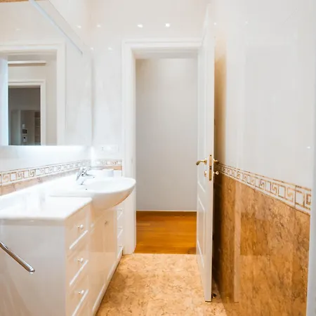 Dimora Adua Apartment Bari Exterior photo